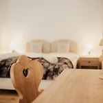Monte Cherz Hotel