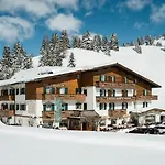 Monte Cherz Hotel