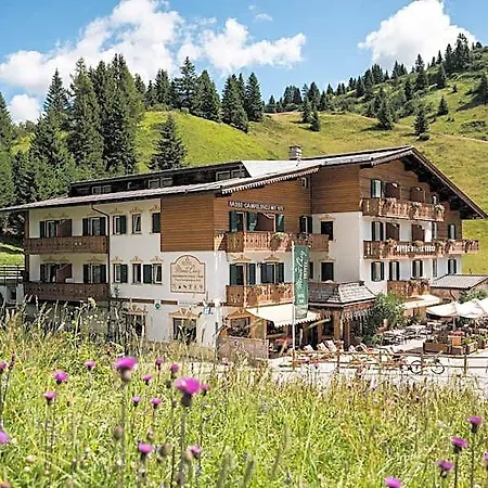 Hotel Monte Cherz Arabba