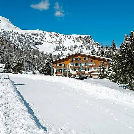Monte Cherz Hotel 3*