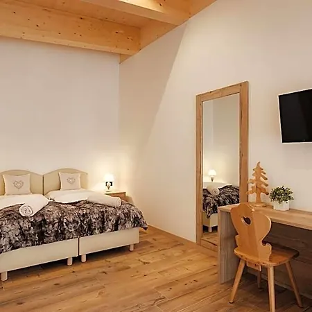 Monte Cherz Hotel